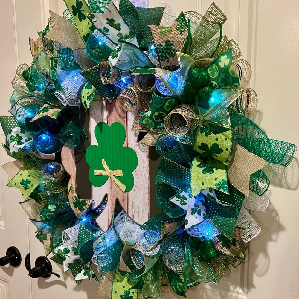 Handmade St. Patrick’s Shamrock Ribbon Prelit Wreath 26 ins LED XLW3